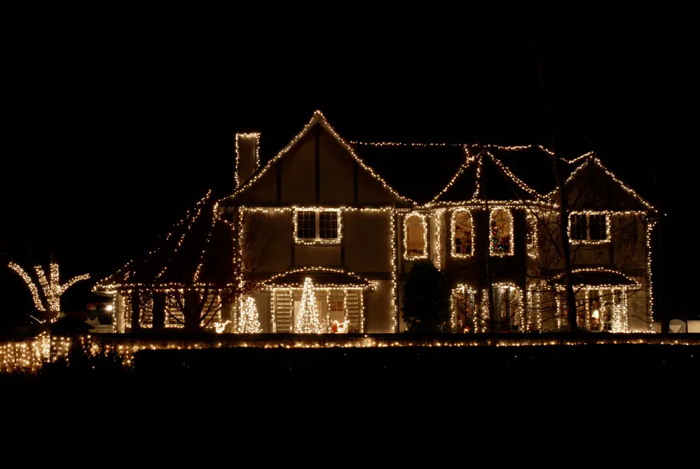 how to install christmass ligths on gutters